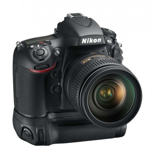 Nikon D800 + MB-D12